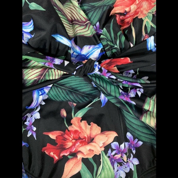 NWT $40 Aqua Green Floral Tropical Wrap One Piece‎ Swimsuit [ SZ Small ] - Picture 4 of 12
